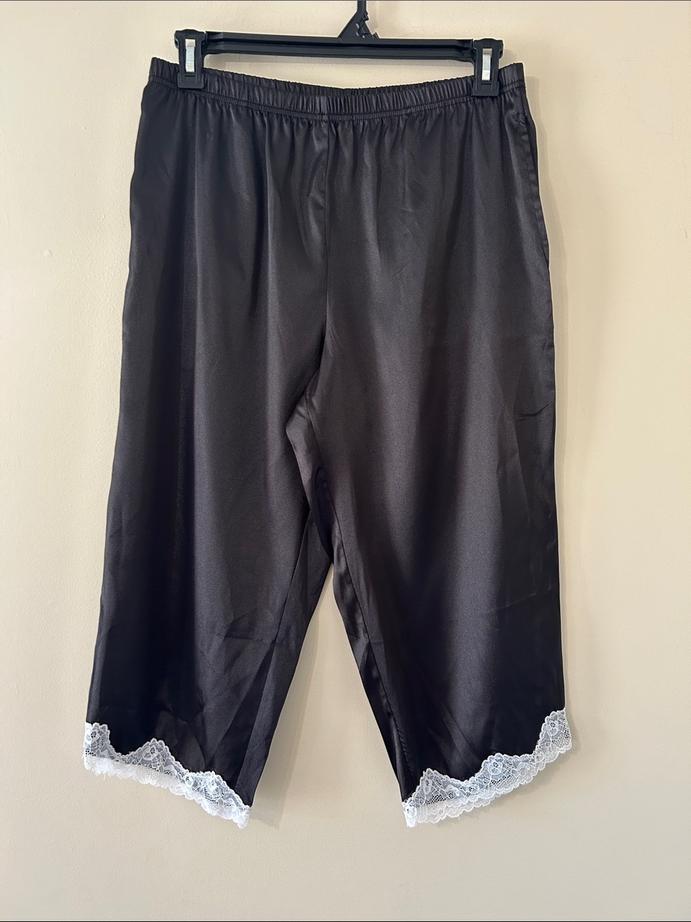 Randy Fenoli Sleepwear Satin Capri Pants Lace Trim Medium Elastic Waist